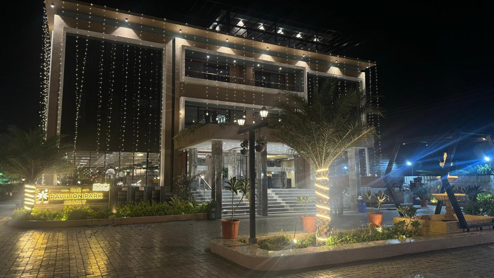 The Pavilion Park Resort 马莱冈 外观 照片